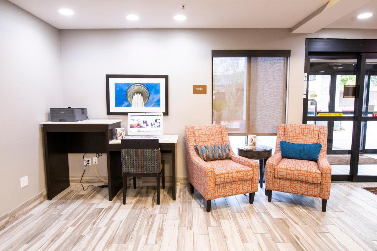 Comfort Inn & Suites Near Medical Center Сан Антонио Екстериор снимка